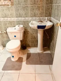 Cozy Jacuzzi 2bd - 5 minutes from the beach! - Image 4