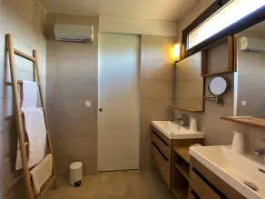 Charming, luminous house with private swimming pool and pleasure garden - Image 2