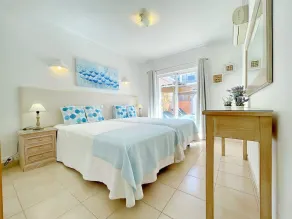 Wonderful House, private swimming pool and 10 minutes walk to the beach - Image 4