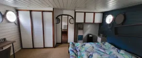 Atypical, peaceful houseboat in Confluence - Image 3