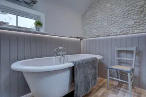 Bulmer Cottage by Winterton Cottages - Image 4