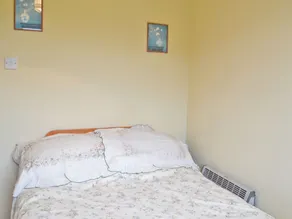 2 bedroom accommodation in Freshwater - Image 2