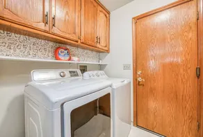Stylish 3BR/2BA Retreat w/ Pool! Dream Getaway - Image 2