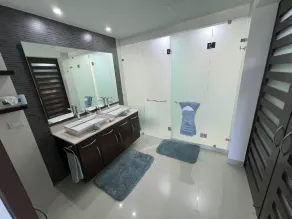 Brand New and Amazing Penthouse! - Image 5