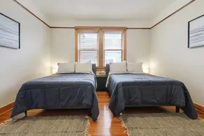 Valence Villa ★ Large Vibrant Freret Home★ - Image 4