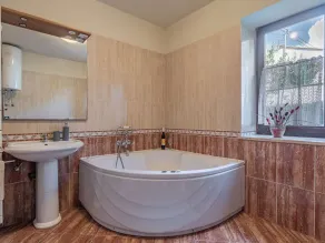 Elegante appartamento per 5 ospiti con piscina, WIFI, TV, terrazza e animali ammessi - Image 2