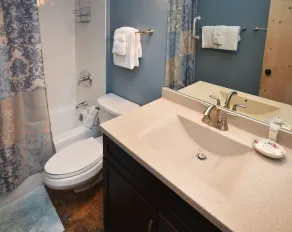Forest Road Residence Home - Image 3