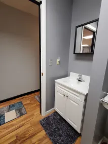Cozy downtown corporate studio fully furnished - Image 2