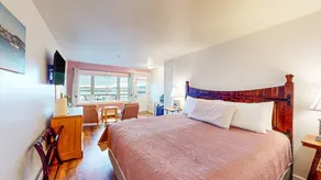The Mary Day - Inn on the Harbor - Image 5