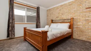 Lovely Single Level Villa close to Rockpool Beach, Tuncurry - Image 5