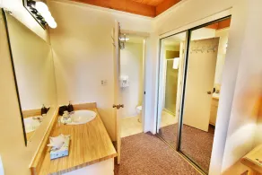 Pool, Hot Tubs, Clubhouse, Playground! Near Trails. Easy Drive to Town - Image 5