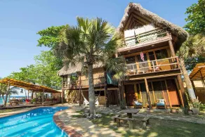 Tropical treehouse right on a sandy beach, for a true Caribbean holidays! - Image 4