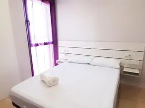 2 bedroom apartment for 5 people with pool and paddle. - Image 3