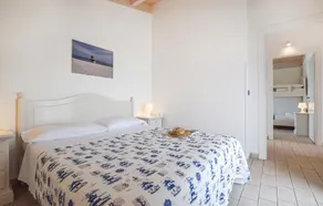 2 Bedroom Stunning Home In Torrenova - Image 4