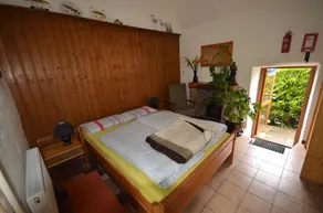 Thatched 4 persons Cottage - Image 2