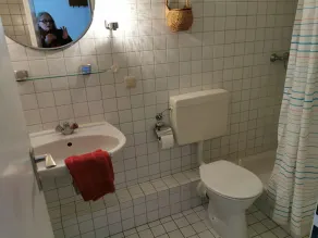 Large three-room apartment with 2 bathrooms for a maximum of 8 people - Image 3