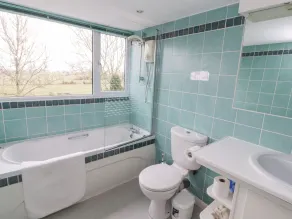 Barn End - Image 4