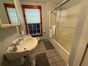 2BR Pet-Friendly Walk to Cafes Trails & Wineries - Image 2