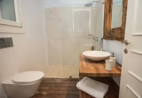 Grand Bleu Porto Heli Beachfront House - Image 2