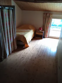 Converted barn in quiet country setting - Image 3