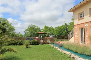 Gites Ushuaia with outdoor pool - Image 3