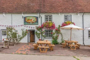 Tiger Inn - Elizabeth - Image 4
