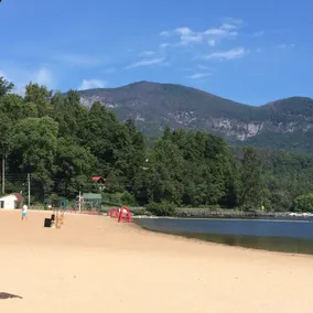 Ny bjergtop hytte med vaskemaskine og tørretumbler - Image 3
