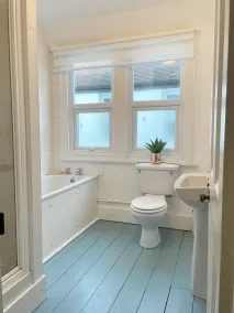Seaside House - Large Family Home - Image 4