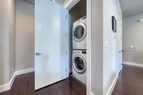 King William / Southtown Luxury Group Rental - Image 2