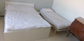 First-floor apartment in a detached house - Image 4