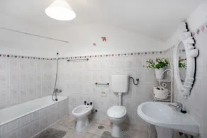 Apartment 'Quinta Das Andorinhas - Nazaré' mit Bergblick, privatem Pool und WLAN - Image 3