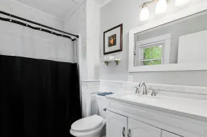 Modern Charm and Garden View - Image 4