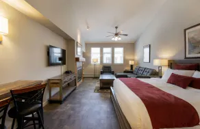 Deluxe Fraser Crossing Founders Pointe Condo with Ski Storage and washer dryer condo - Image 3