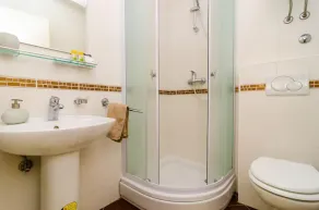 Niko's Sea View Apartment - Image 4