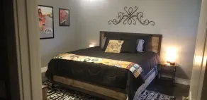 New 1 bedroom cottage right off Route 66. - Image 4