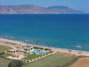 Fullt bemannad Beachfront bostad på en sandstrand med 150 kvm privat pool - Image 3