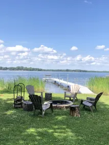Lakefront Getaway near Blaine for families & couples - Image 1
