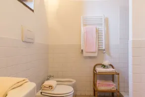 Vacker villa med pool och stor trädgård i Sabina nära Rom - Image 2