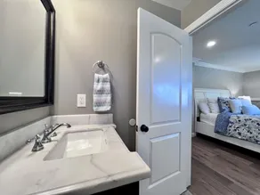 Snazzy 6 Bedroom 3 Bath Pool Home 1/2 Mile Walk to Disney - Image 2