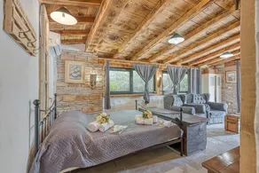 Rustic Home Izabel with Pool - Happy Rentals - Image 4