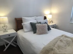 LUXURIOUS Gorgeous Cottage - In the Heart of Adelaide Hills - Image 3