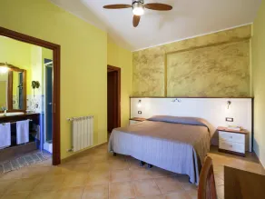 Sun-drenched Estate Close to Sciacca Near the Beach - Image 5
