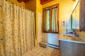 7 bed/3 bath and 2 kitchens Mountain Top House near ski/horse show - Image 2