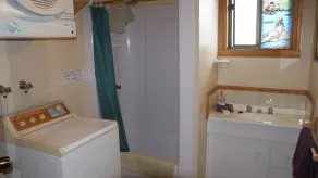 AAA Granary Accomm - Loft Studio Apartment - Image 2