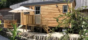 Digby's Hut - Image 1