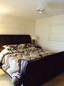 Great home in a wonderful small neighborhood - Image 5