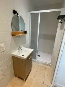 Appart avec chambre lumineux et chaleureux - Image 2