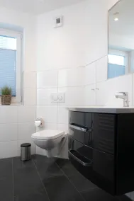 Vacation home directly on the lake, outdoor whirlpool and exclusive 20sqm wellness sauna - Image 5