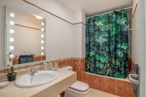 Villa Esmeralda - Image 2
