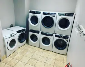 Accessible 2-BR Suite w/ Tub & 2 Bathrooms - Image 5
